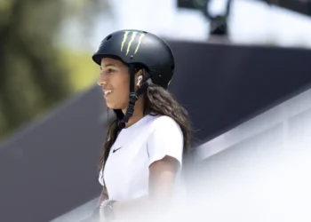 Rayssa Leal vence etapa da China do Pré-Olímpico de skate street