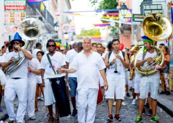 Baile da Independência celebra libertação do povo brasileiro com música e dança de salão