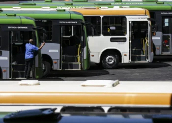 Cartão facilita acesso de pessoas com deficiência a transportes no Rio