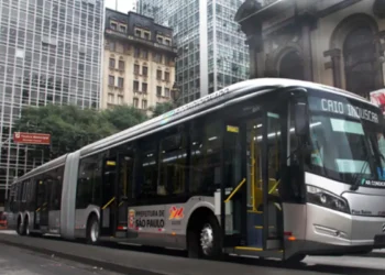 Tarifa de ônibus em São Paulo sobe para R$ 5
