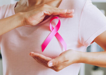 Câncer de mama: Previsão de 73 mil novos casos em 2024 reforça a importância do outubro rosa
