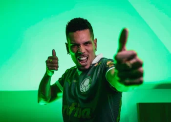 Palmeiras anuncia a contratação do atacante Paulinho