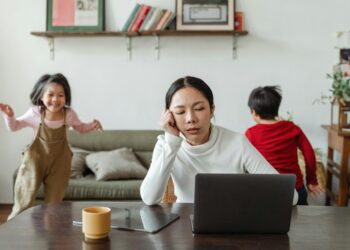 Número de empreendedoras responsáveis pelos afazeres domésticos é mais que o dobro que o de homens