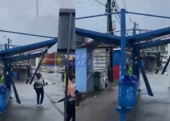 Hospital do Subúrbio: ventos fortes derrubam estrutura de ponto de ônibus em frente