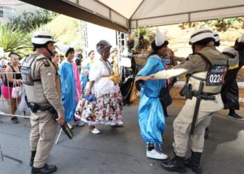 Portais de abordagem começam a funcionar neste sábado (3), no pré-carnaval