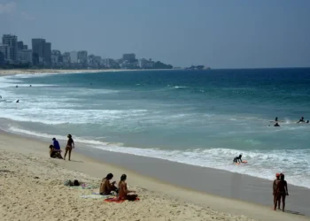 Senado retoma debate de PEC que pode privatizar praias