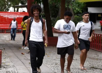 Quatro em cada dez jovens negros já foram excluídos no trabalho