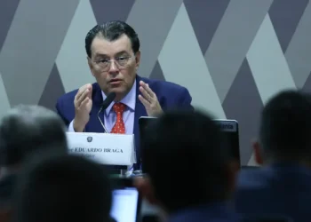 Relator quer tirar urgência na votação da reforma tributária no Senado