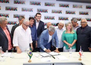 Zona rural de Caetité recebe mais de R$ 10 milhões para pavimentação dos principais acessos pela BA-156