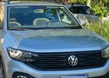 Carro roubado é recuperado pela PM no Horto Bela Vista