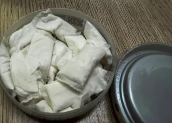 Sachês de nicotina favorecem o câncer e viciam, diz especialista