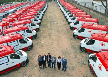 Lula entrega 280 novas ambulâncias para a frota do Samu
