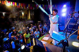 São João da Bahia: Público comparece em peso na Praça Tereza Batista, no Pelourinho, no segundo dia de festa