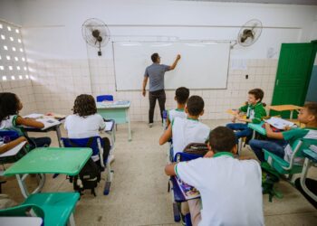 Camaçari: período de rematrícula de alunos da rede municipal inicia nesta segunda-feira (25)