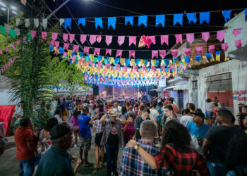 Festejos em homenagem a Santo Antônio acontecem na sede e costa do município