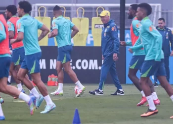 Com elenco completo, Ancelotti esboça time titular do Brasil para enfrentar o Equador