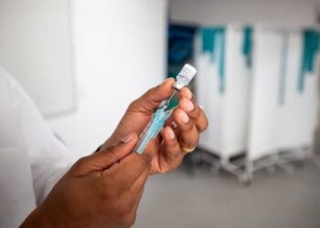 Primeiro na vacinação em massa contra dengue, Dourados tem Dia D