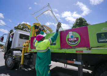 Projeto Cata Bagulho abre temporada 2024 na Gleba C