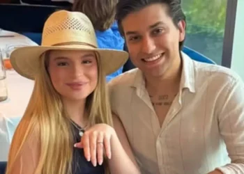 Sophia Valverde fica noiva em Miami após três meses de namoro
