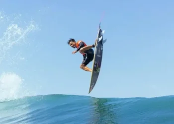 WSL anuncia calendário do Circuito Mundial de Surfe 2026 com novidades; Saquarema terá etapa em junho