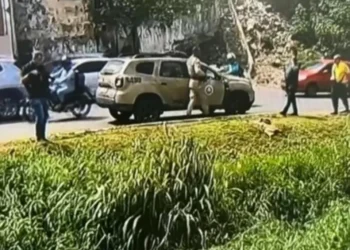 Tiroteio na Avenida Garibaldi mobiliza PM; suspeito foge pelo ‘Canal do Canela’