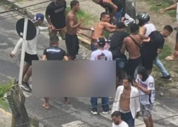 Quatro torcedores permanecem internados após briga no Recife