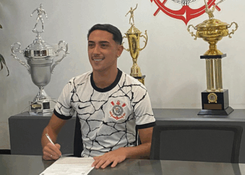 Reforço do sub-20, lateral João Tabone comemora chegada ao Corinthians: “Feliz e motivado”