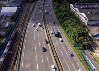 VIABAHIA prevê aumento de 8% no fluxo de veículos na BR-324 durante o feriado da Proclamação da República