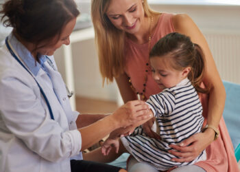 Volta às aulas: especialistas alertam para a importância do check-up de exames e vacinas antes do retorno escolar