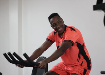 Joãozinho entra no terceiro mês de recuperação da cirurgia no joelho e demonstra evolução no tratamento