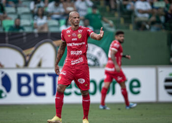 Em boa fase, Anderson Conceição celebra classificação do Vila Nova na Copa Verde e vaga em semifinal do Goiano: “Rumo à final”