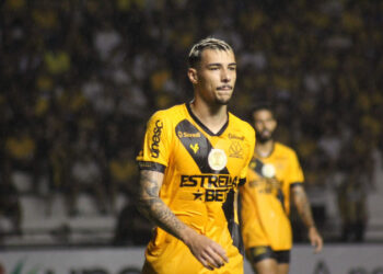 Após título da Recopa Catarinense, Claudinho pode chegar ao 100º jogo pelo Criciúma