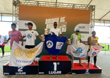 Atletas do Yacht Clube vencem prova principal do Campeonato Baiano de Águas Abertas