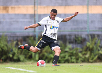 De olho em vaga na Copa São Paulo, Nicolas Borges celebra ‘aprendizado importante’ com elenco principal do Volta Redonda