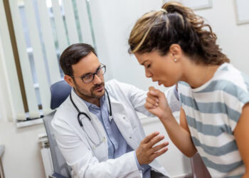 Agosto Branco alerta para o combate ao fumo e cuidados com a saúde pulmonar