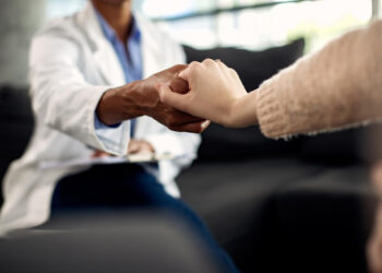 Desastres e crises: especialista explica como lidar com os impactos na saúde mental