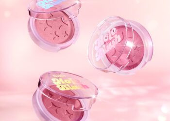 Holo Blush: Dailus mergulha na tendência aura beauty com novo blush iluminador holográfico