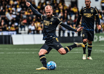 Invicto e titular em todos os jogos, Marcelo Hermes exalta boa fase no Criciúma: “Estamos no caminho certo”