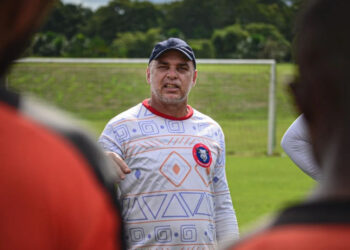 Parintins, comandado por Maurinho Fonseca, garante vaga na final do 2º turno do estadual em jogo emocionante