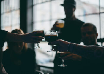 Existe dose segura de álcool? Veja o que diz especialista