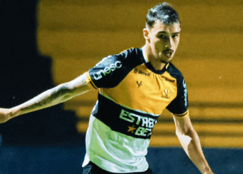 Claudinho celebra vitória na ida, mas vê Criciúma focado para decisão do Catarinense: “Nada ganho”