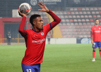 Após garantir permanência na liga, André Rosa projeta fim de primeira temporada em Portugal