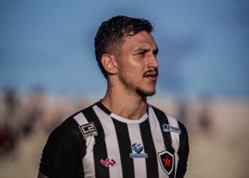 Querendo seguir os passos do pai, Warley Jr. mira título estadual pelo Botafogo-PB