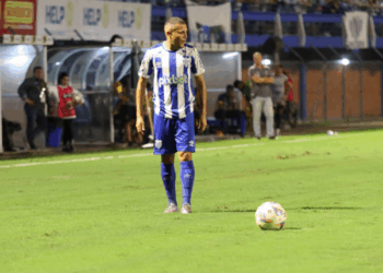 Após goleada sobre o Joinville, João Paulo diz que Avaí deve ficar de “olhos bem abertos” contra o Brusque