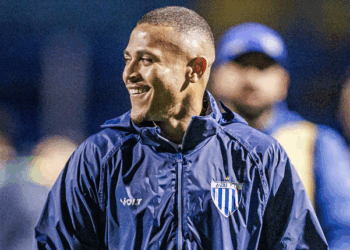 Com histórico de gols na Vila Belmiro, João Paulo projeta visita do Avaí ao Santos pela Série B