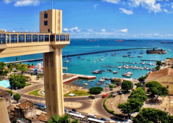 Setor de franquias na Bahia fatura R$2,5 bilhões no 3º tri de 2024