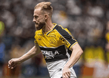 Com passagem no futebol mineiro, Marcelo Hermes valoriza ponto conquistado pelo Criciúma contra o Atlético-MG