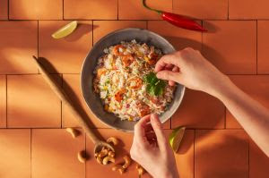 Páscoa: Receita de Arroz de Coco com Camarão e Castanha-de-caju e de Pudim de Mandioca com Coco