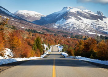A Rota dos Sete Lagos, na Patagônia, combina natureza exuberante e turismo de aventura