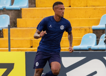 Após completar um ano em Portugal, André Rosa valoriza evolução e mira acesso